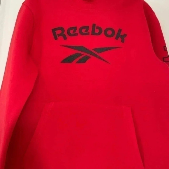 Reebok boys sweatshirt hoddie with pockets size 12 Red NWT - Picture 2 of 6
